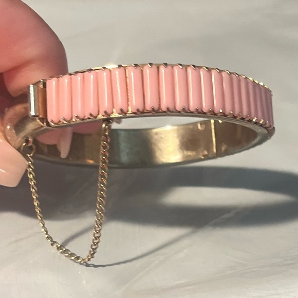 Vintage rose bangle bracelet with chain link secure clasp - Picture 1 of 1